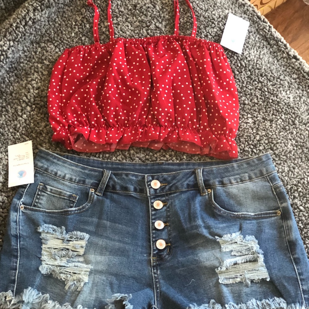 Distressed Ripped Jeans NWT - Picture 5 of 6